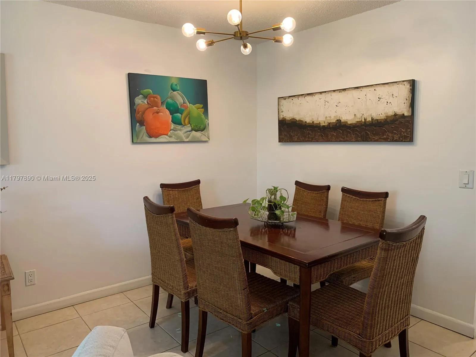 9621 Sunrise Lakes Blvd # 211, Sunrise FL 33322