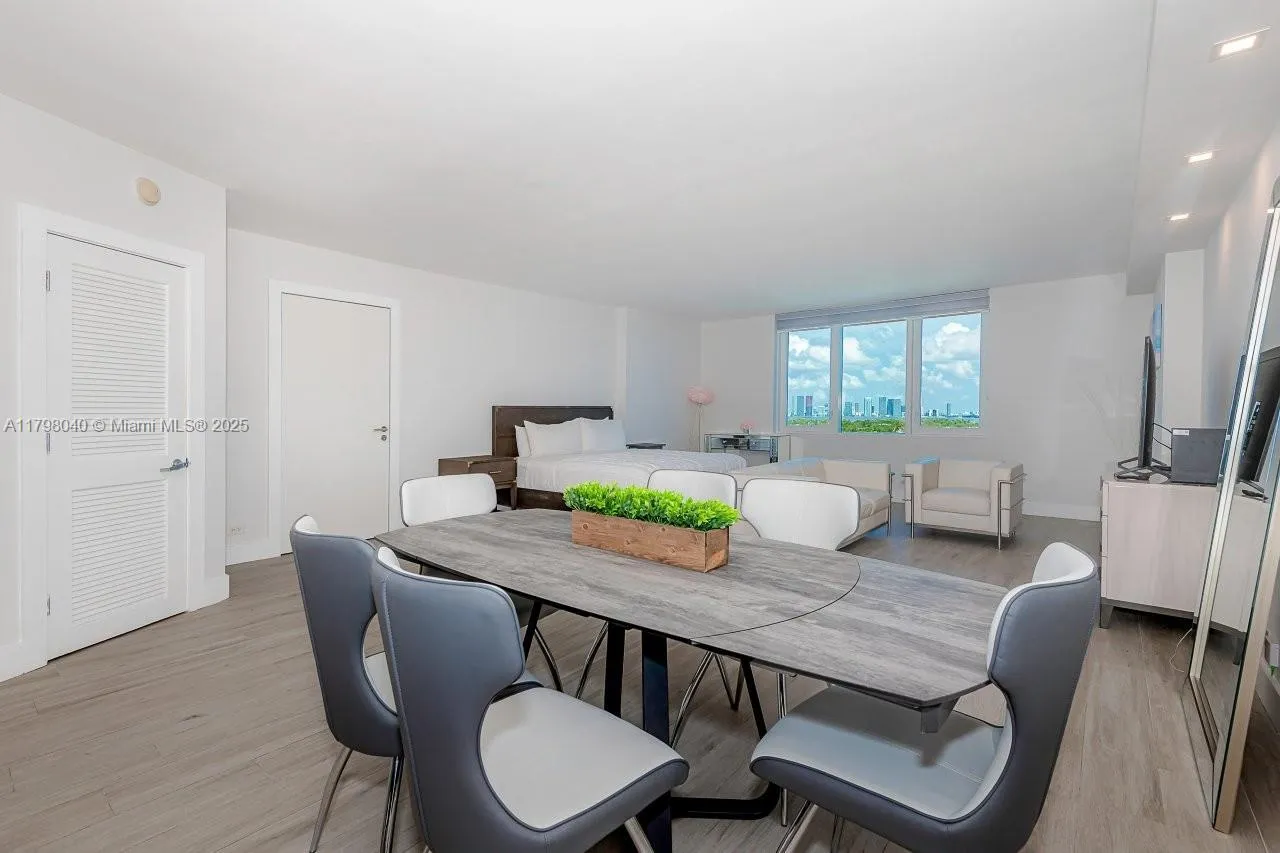 2301 Collins Ave # 1531, Miami Beach FL 33139