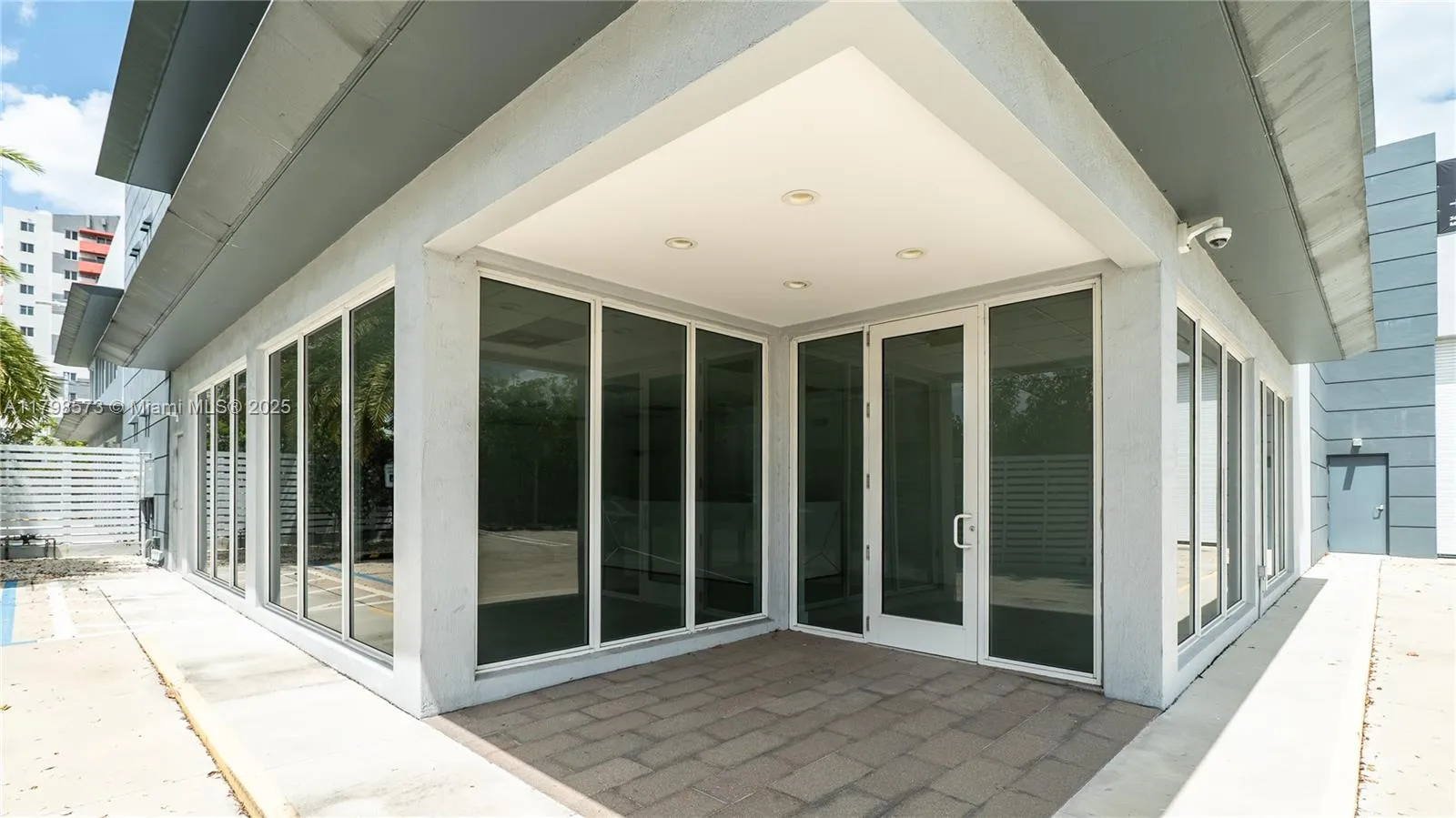 7771 NW 7th Ave, Miami FL 33150