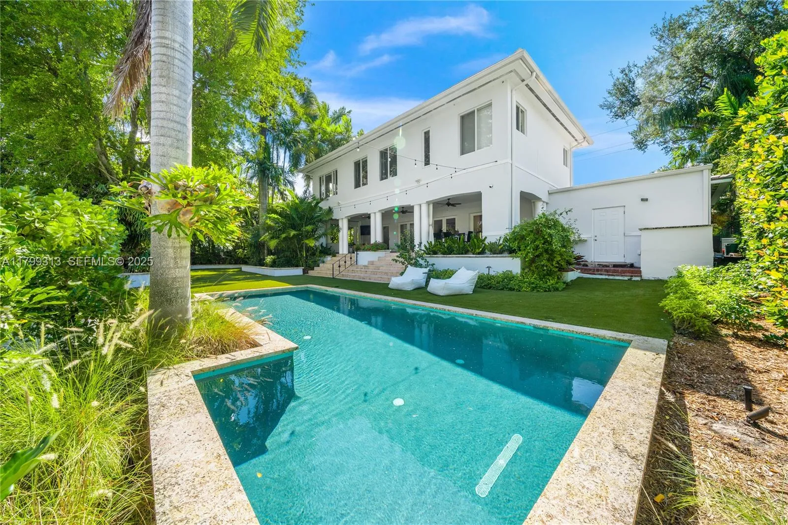 4 bedroom 4 bath for sale at 725 Vilabella Ave, Coral Gables FL 33146