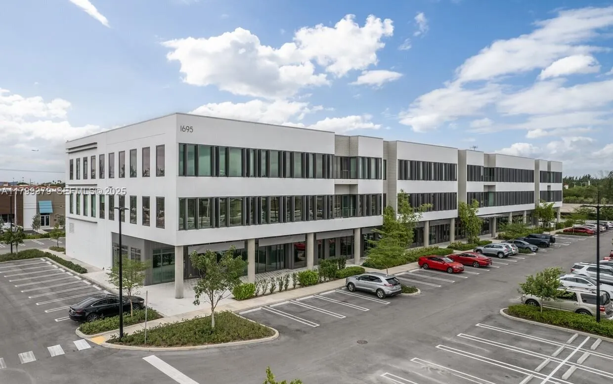 for sale at 1695 NW 110th Ave # 103, Sweetwater FL 33172