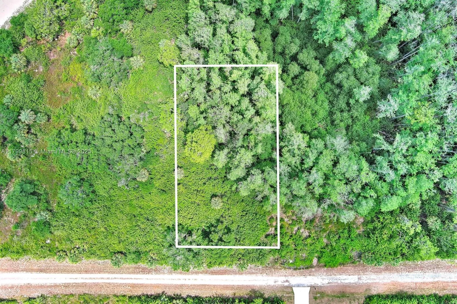 520 Woodman Dr, Lehigh Acres FL 33972