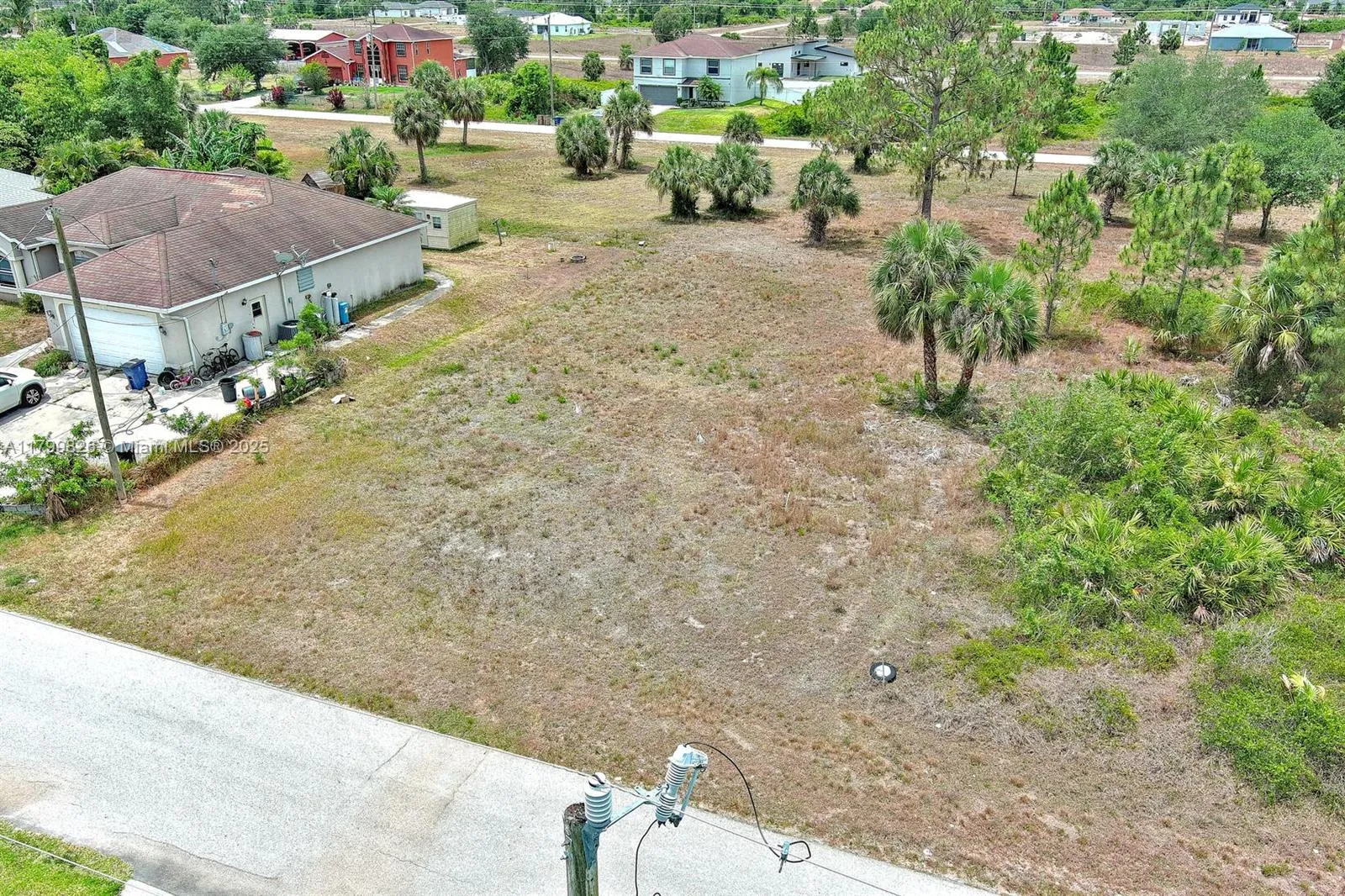 914 S Mercury Ave, Lehigh Acres FL 33974