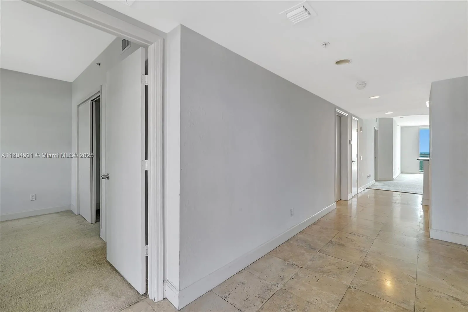 14951 Royal Oaks Ln # 1406, North Miami FL 33181