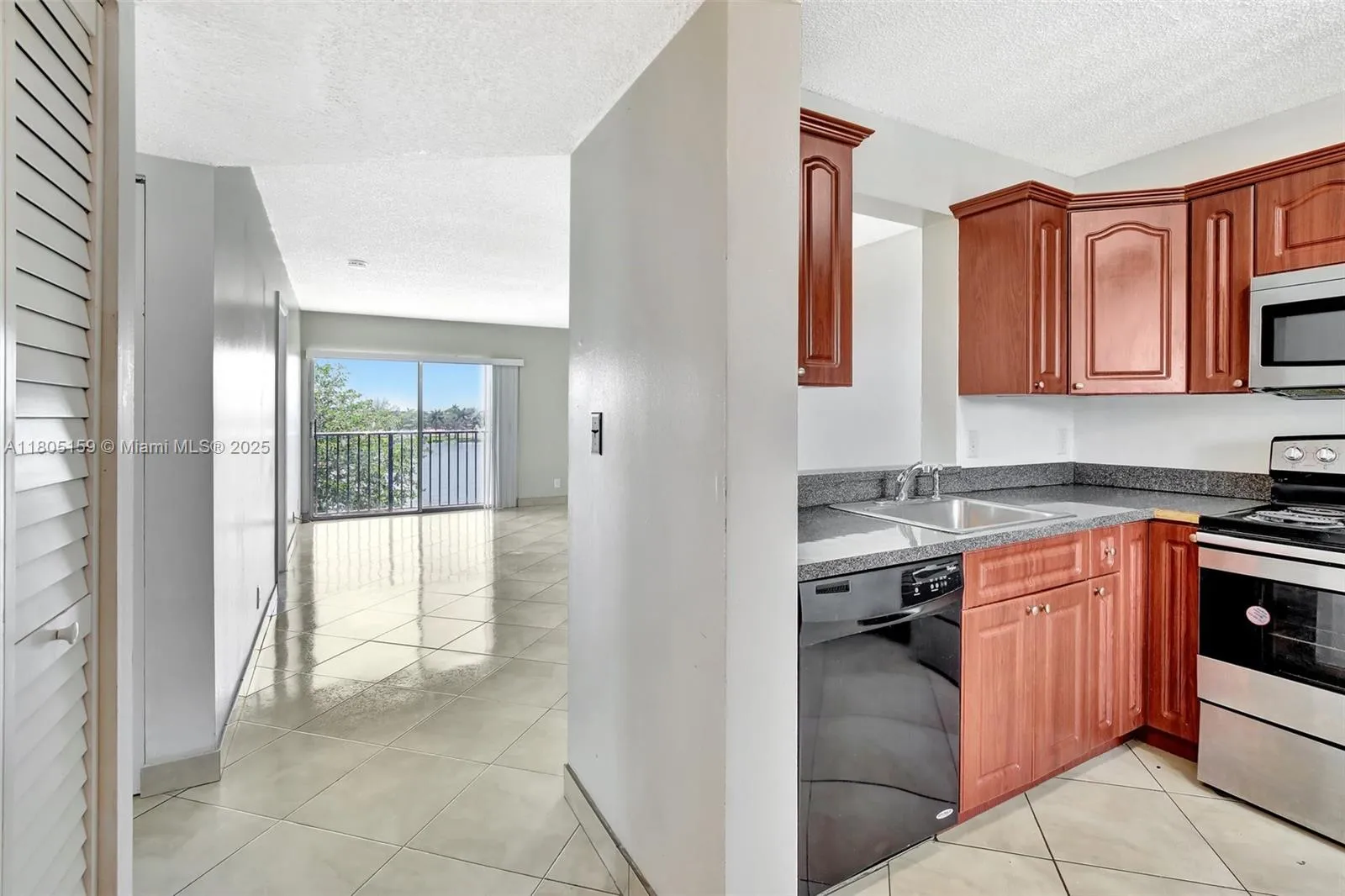 8720 N Sherman Cir # 401, Miramar FL 33025