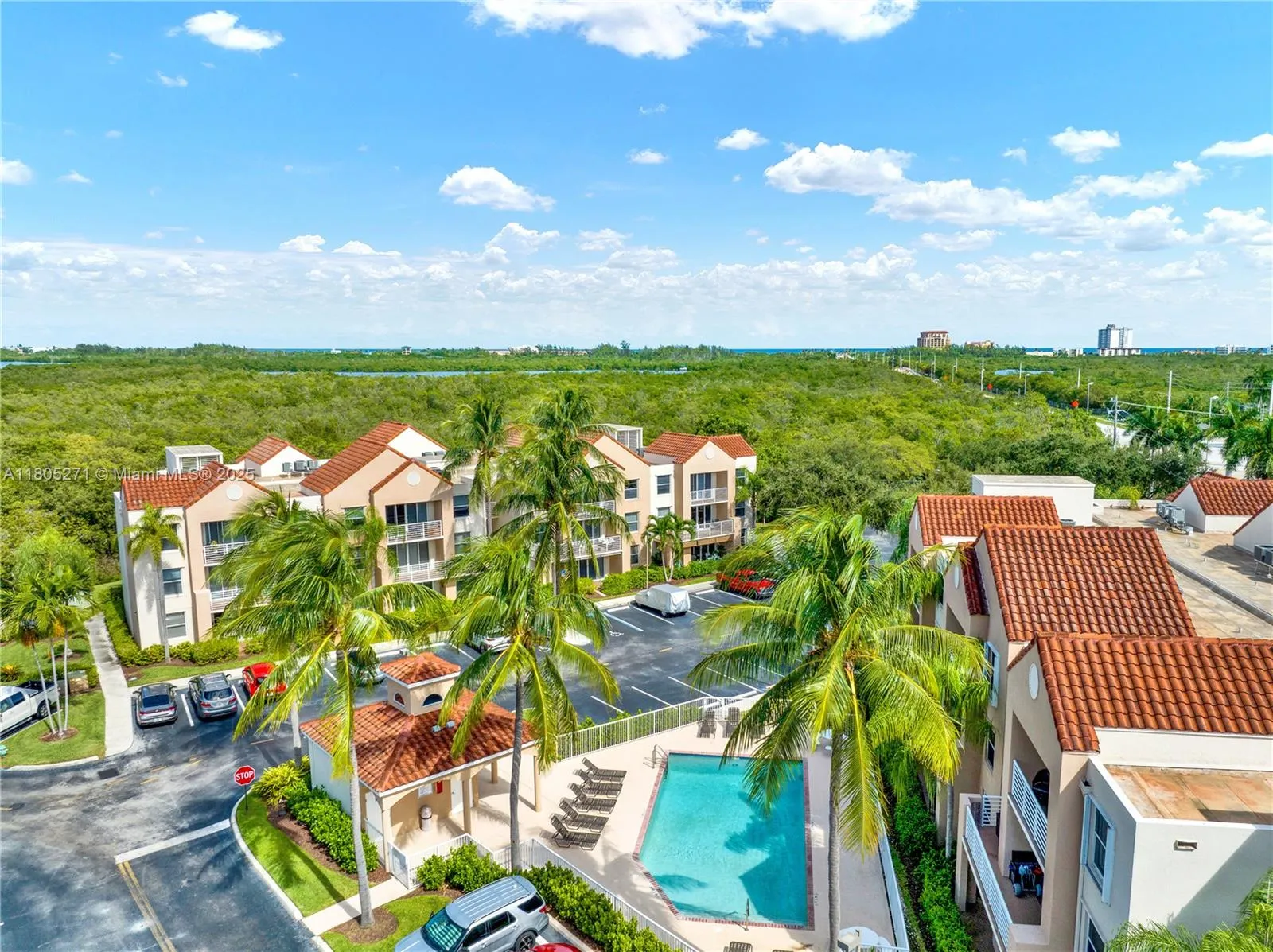 2721 Ocean Club Blvd # 305, Hollywood FL 33019