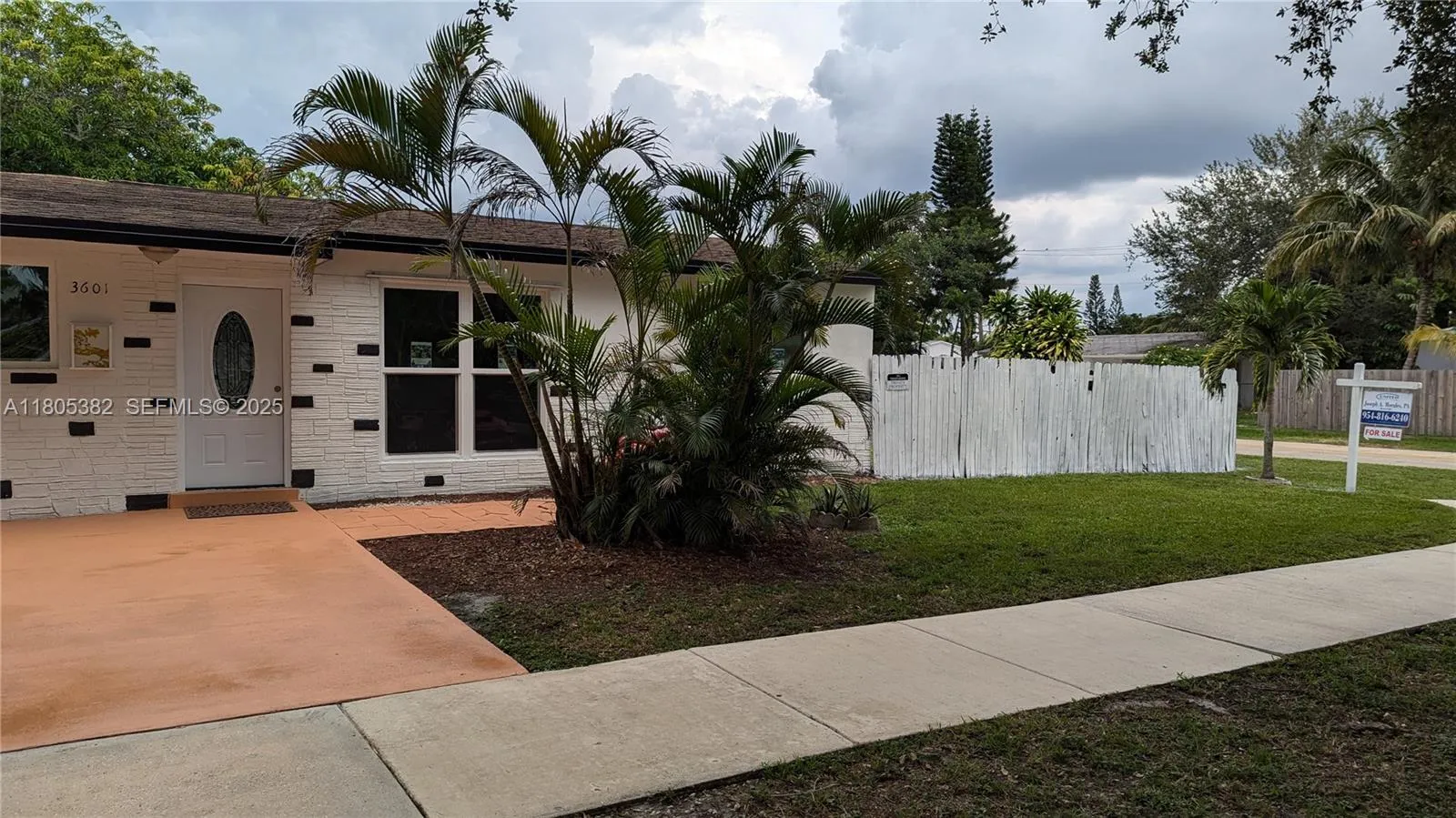 4 bedroom 2 bath for sale at 3601 N 72nd Ave, Hollywood FL 33024
