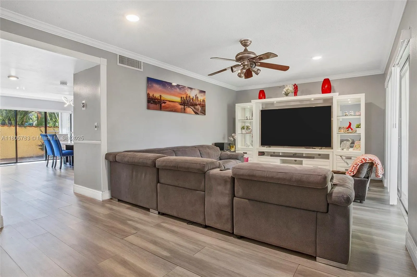 7753 Grande St, Sunrise FL 33351