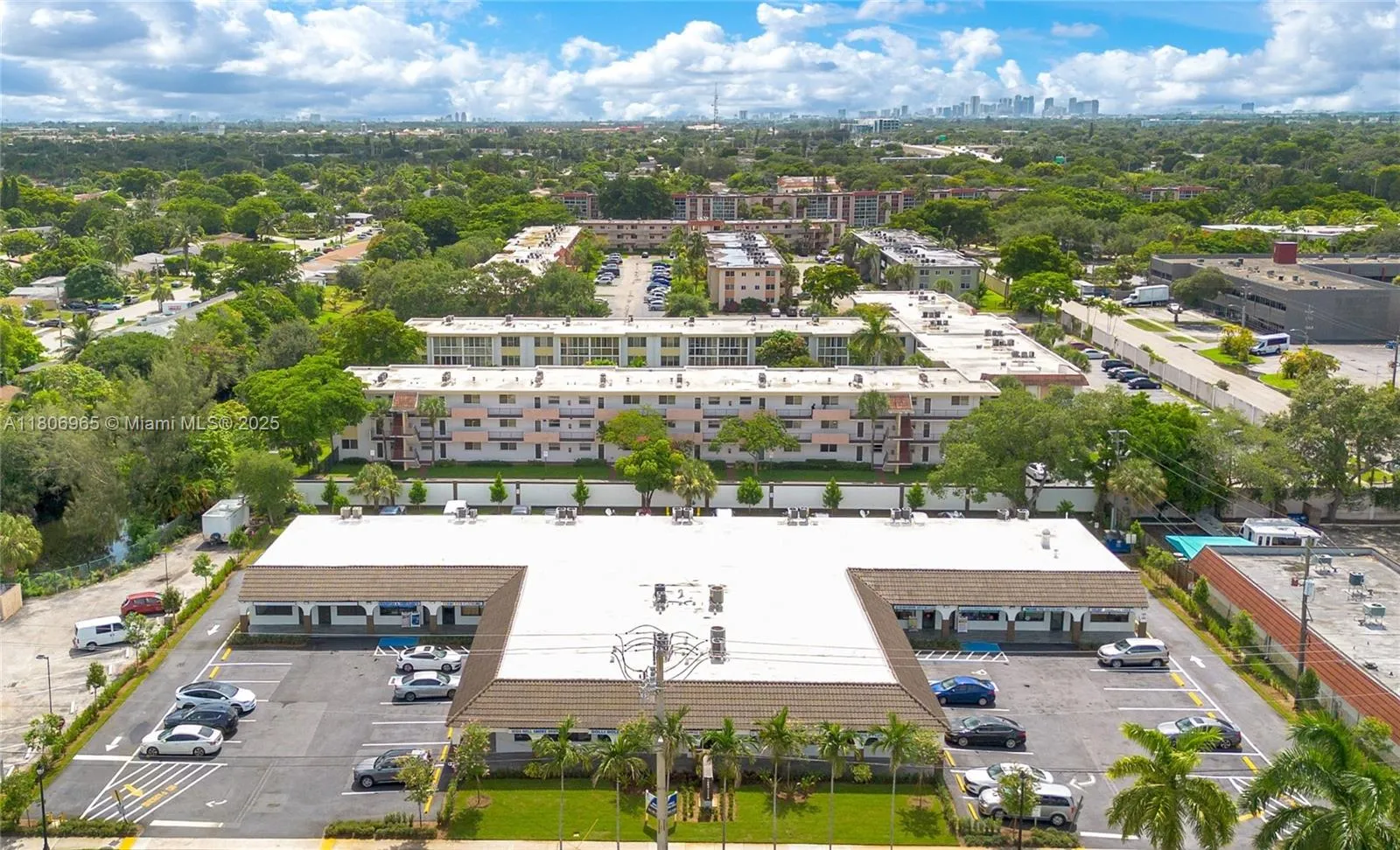 1072 Sunset Strip # 1072, Sunrise FL 33313