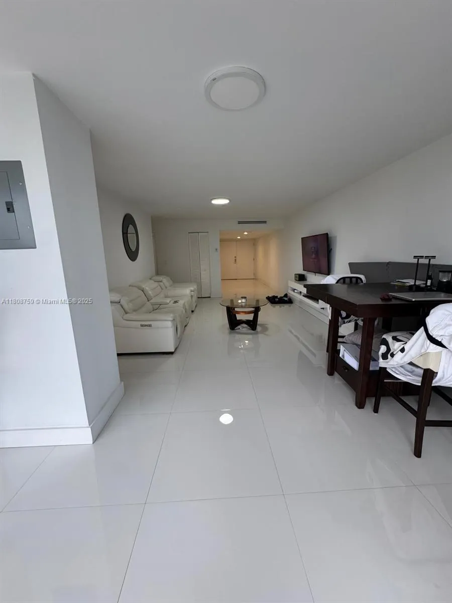 6423 Collins Ave # 1001, Miami Beach FL 33141