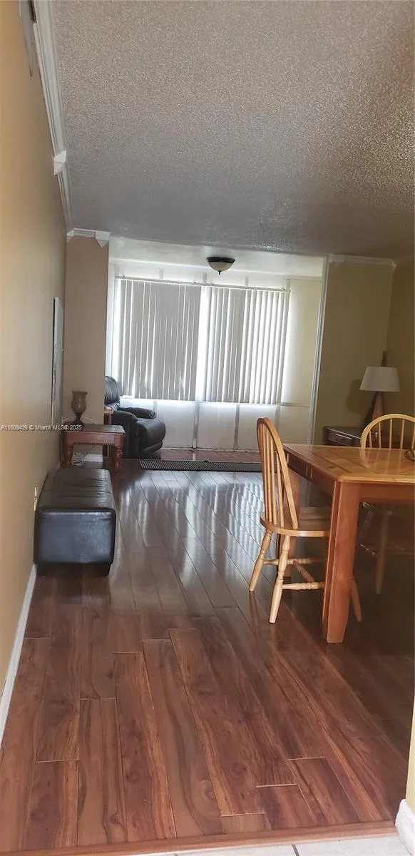 8280 Sunrise Lakes Blvd # 105, Sunrise FL 33322