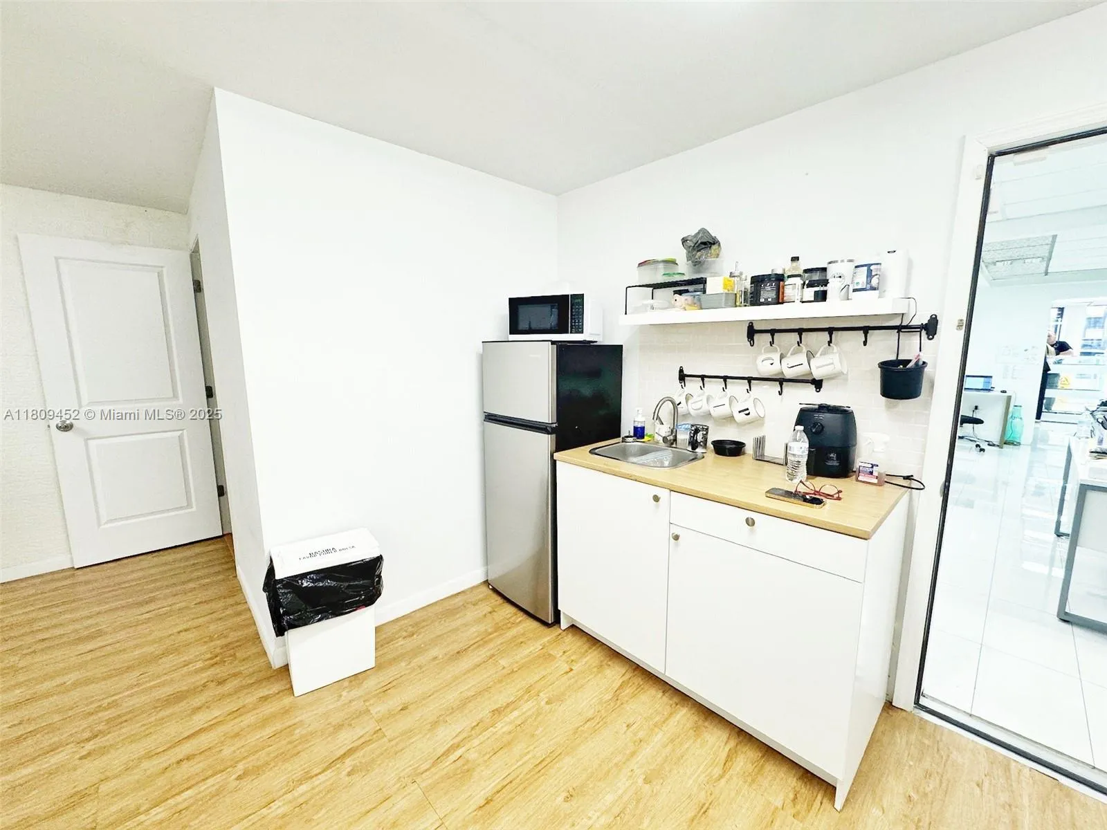 3960 W 16th Ave # 204, Hialeah FL 33012