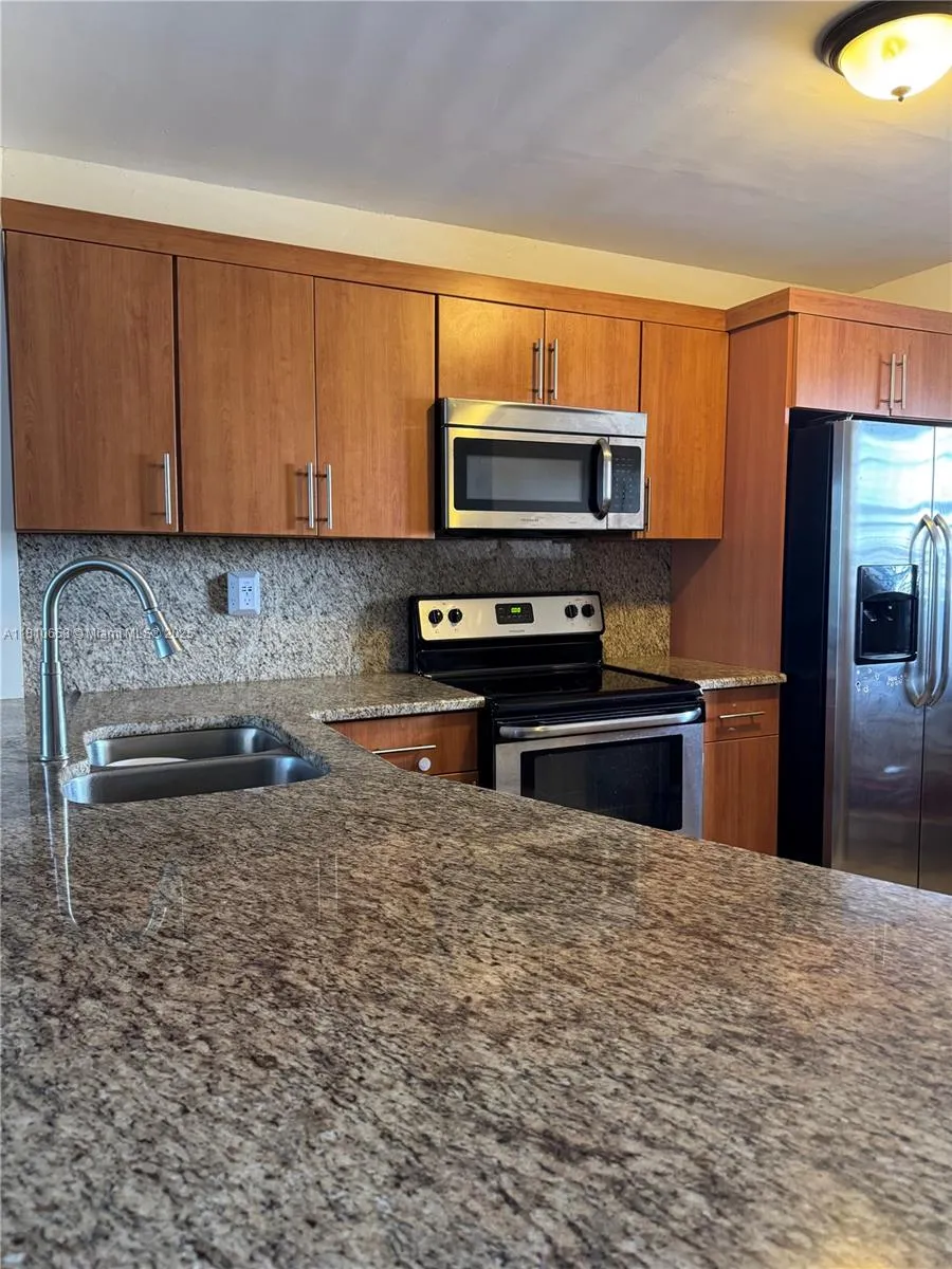 1780 NE 191st St # 2, Miami FL 33179