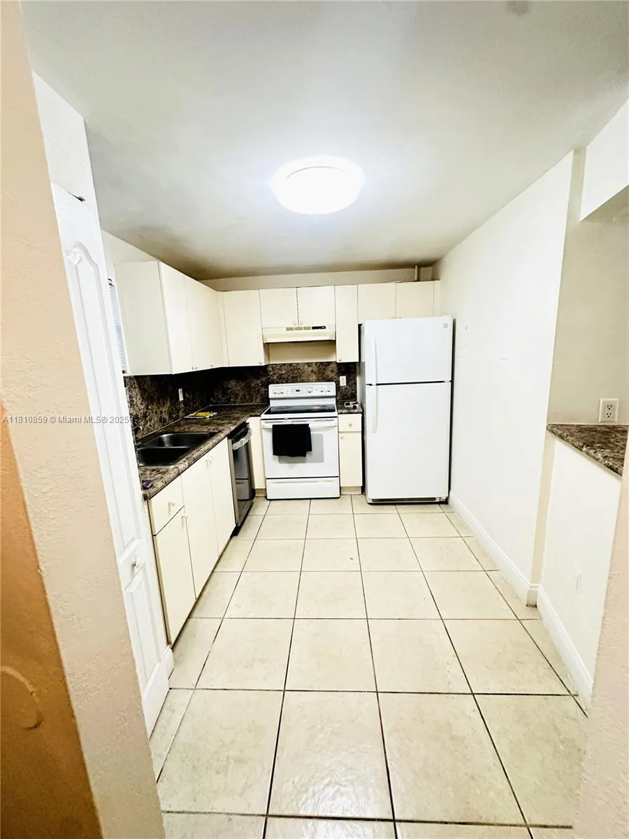 4205 N University Dr # 308, Sunrise FL 33351