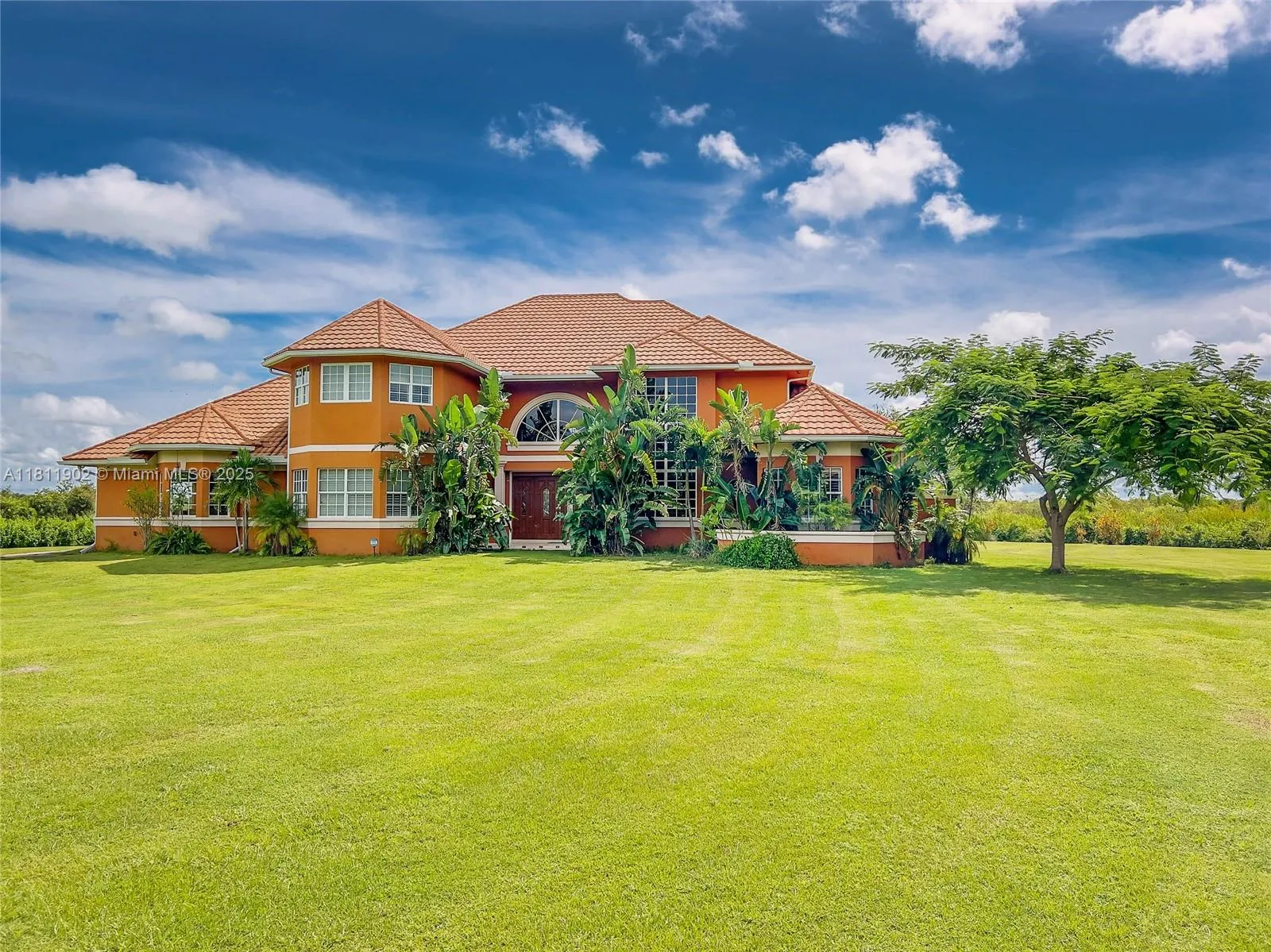 7 bedroom 8 bath for sale at 37511 Washington Loop Road, Punta Gorda FL 33982