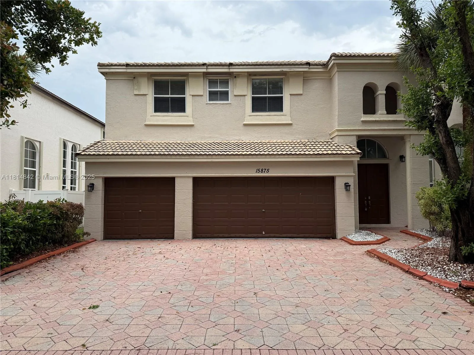 5 bedroom 3 bath for sale at 15875 SW 52nd St, Miramar FL 33027