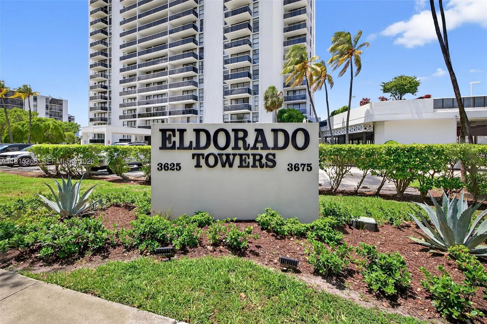 1 bedroom 1 bath for sale at 3675 N Country Club Dr # 401, Aventura FL 33180