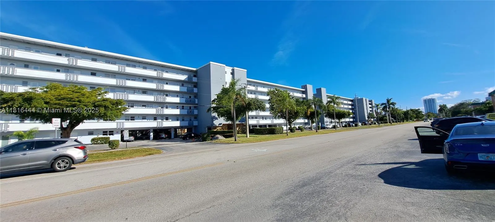 1425 Atlantic Shores Blvd # 307, Hallandale Beach FL 33009