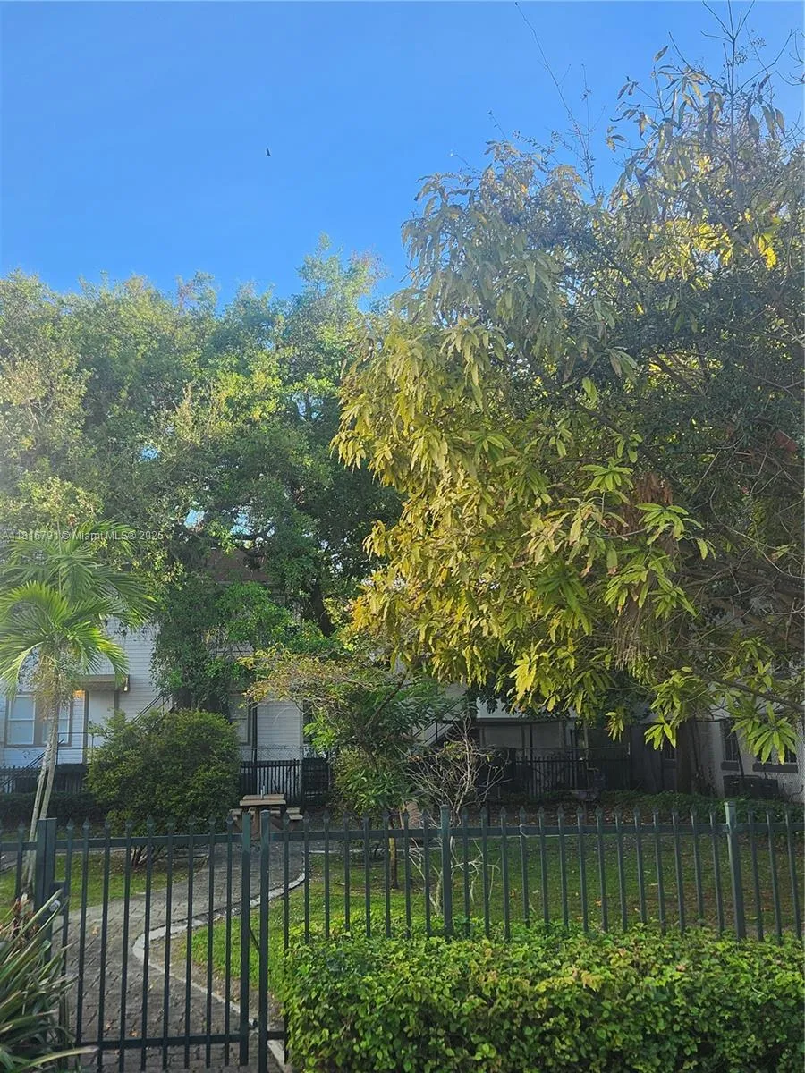for sale at 412 NW 4th St, Miami FL 33130