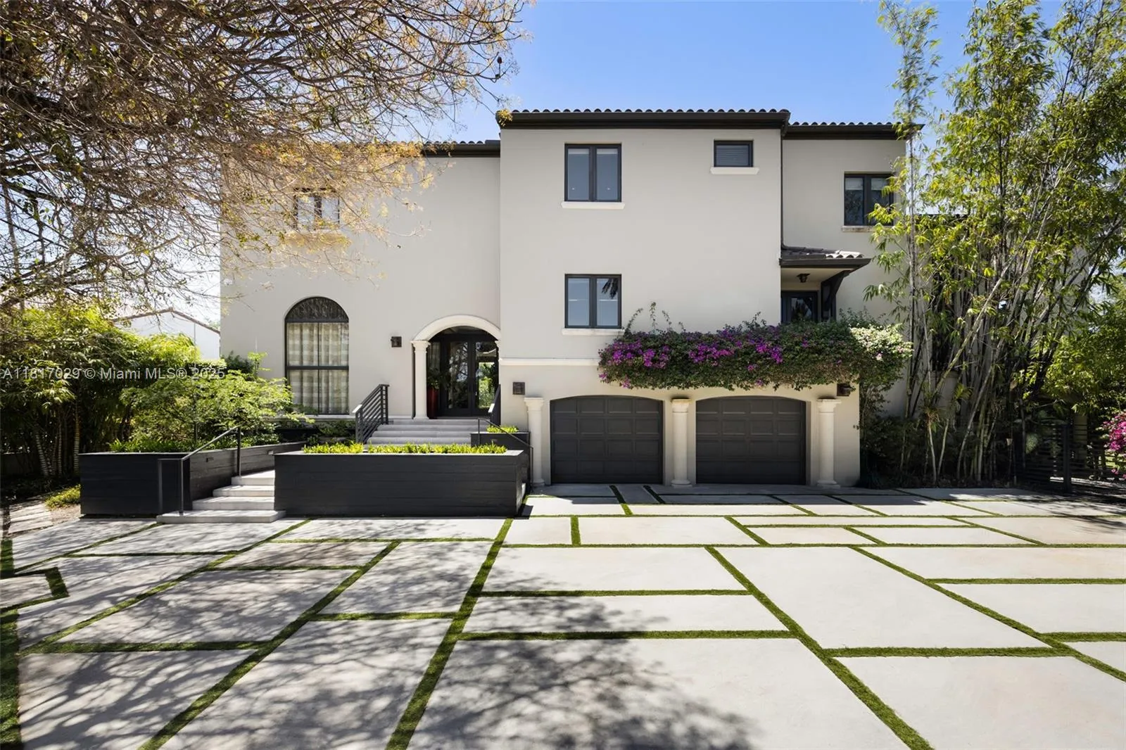 6 bedroom 4 bath for sale at 350 Costa Brava Ct, Coral Gables FL 33143