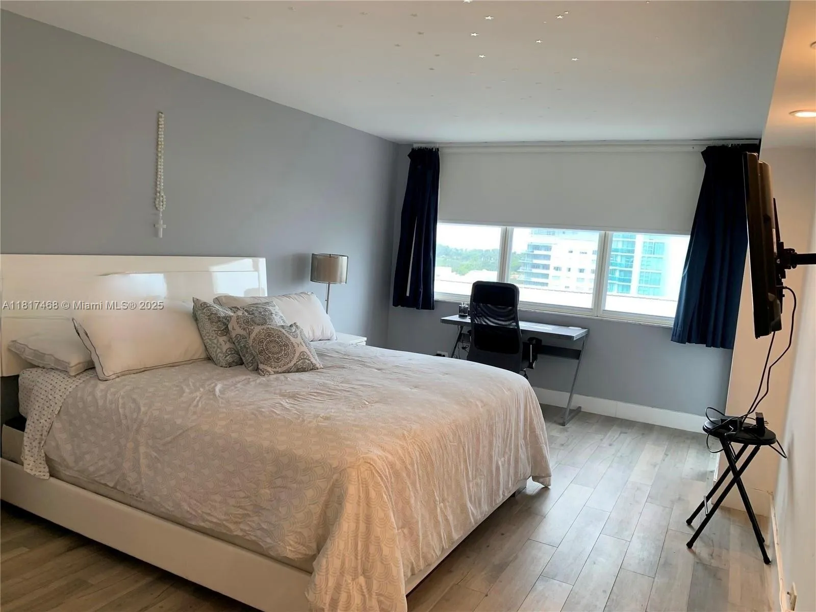 6039 Collins Ave # 1131, Miami Beach FL 33140