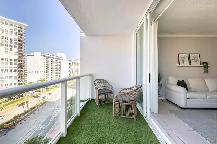 5601 Collins Ave # 923, Miami Beach FL 33140