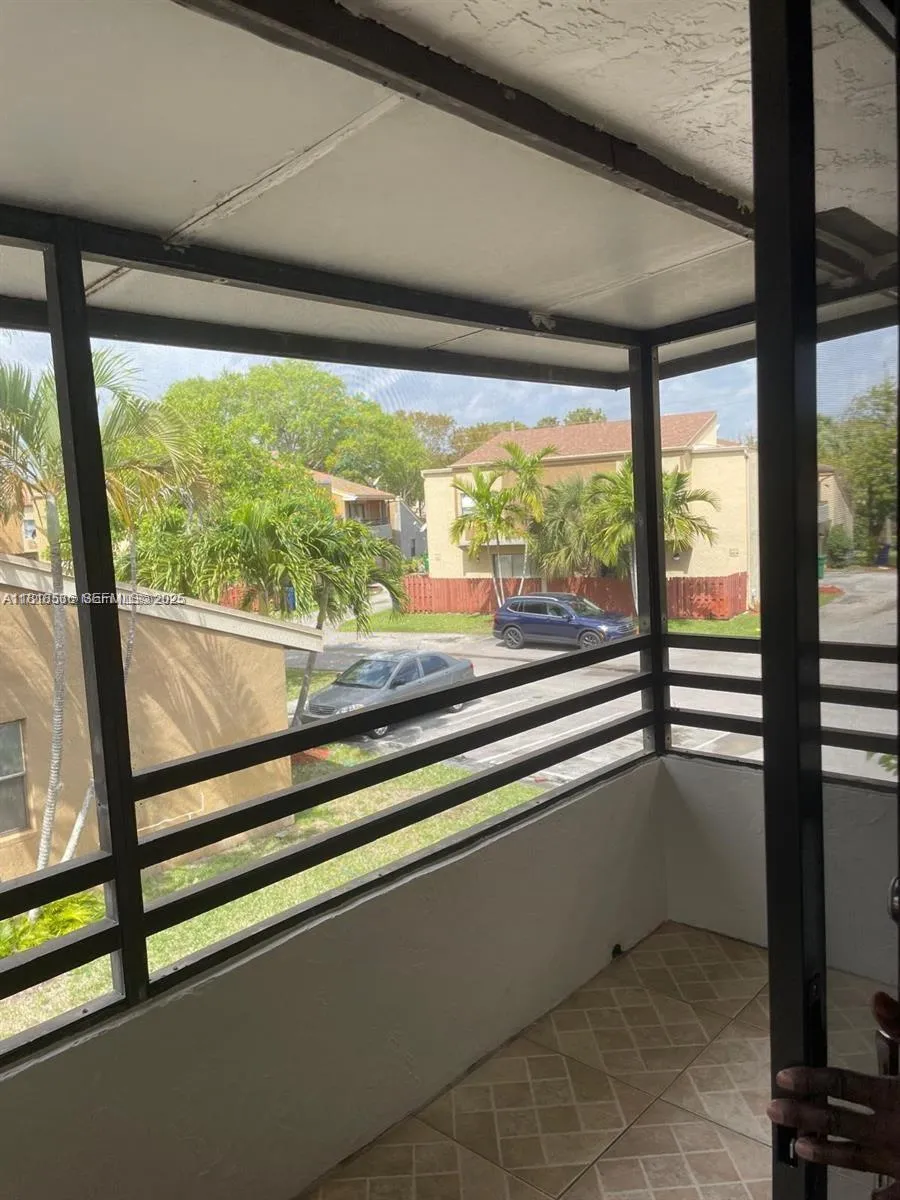 8409 N Missionwood Cir # 30, Miramar FL 33025