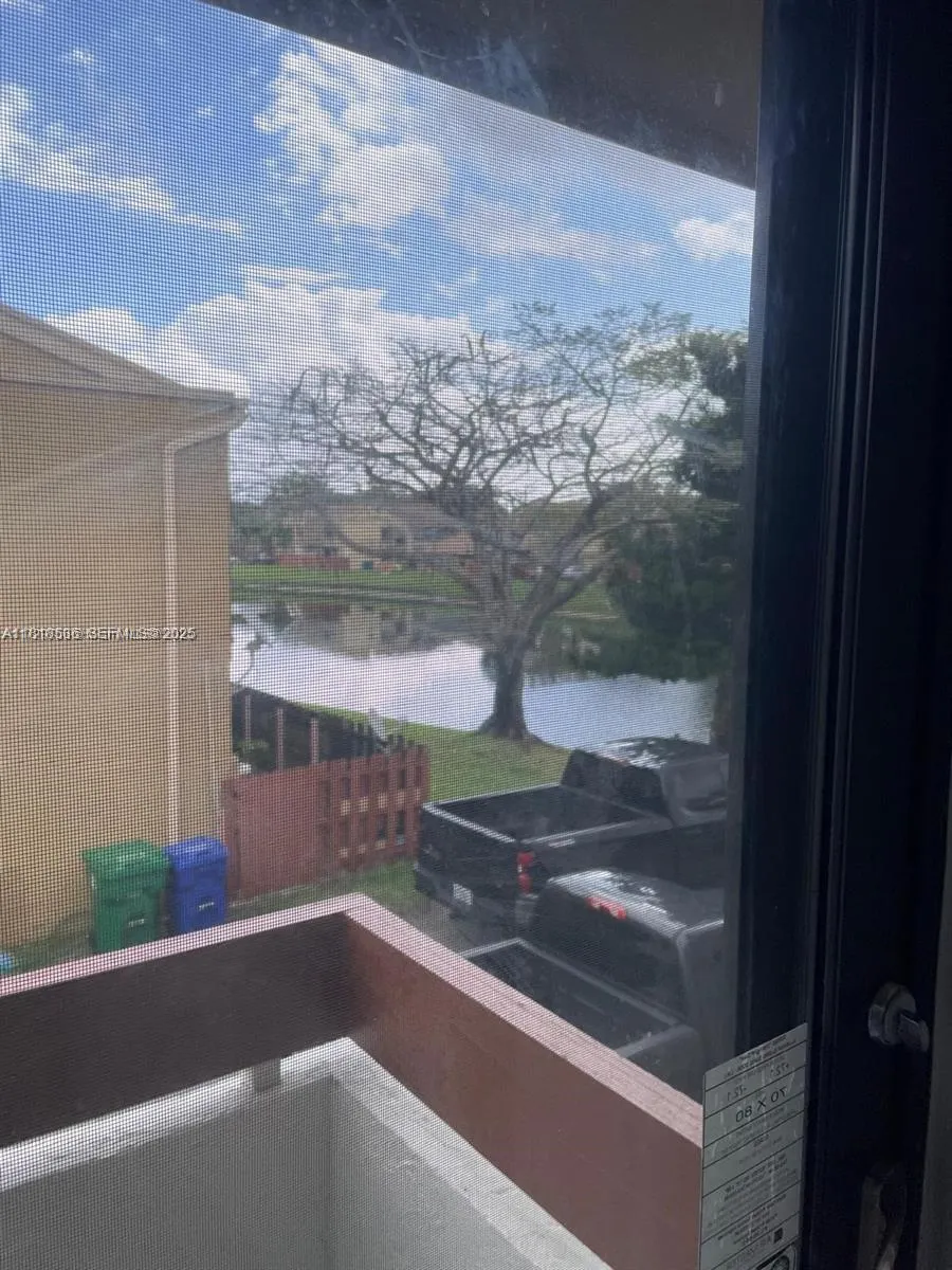 8409 N Missionwood Cir # 30, Miramar FL 33025