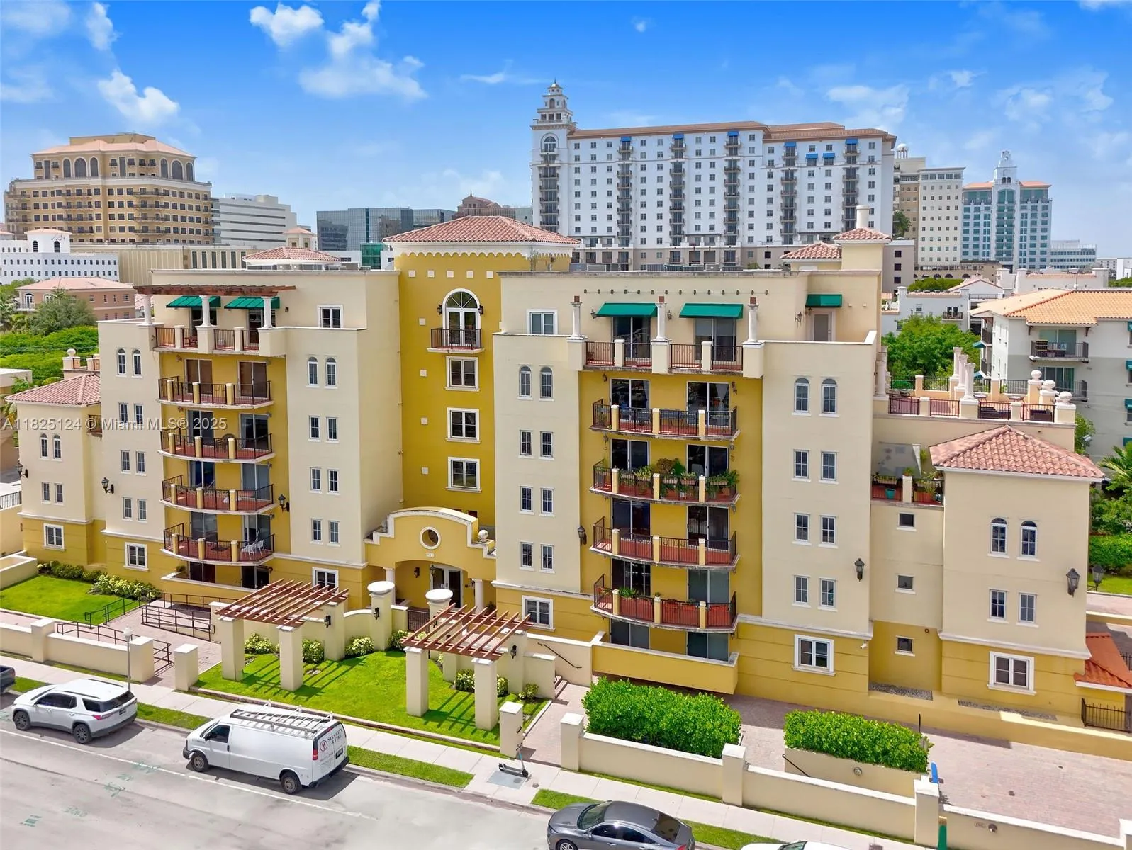 2 bedroom 2 bath for sale at 322 Madeira Ave. # 402, Coral Gables FL 33134