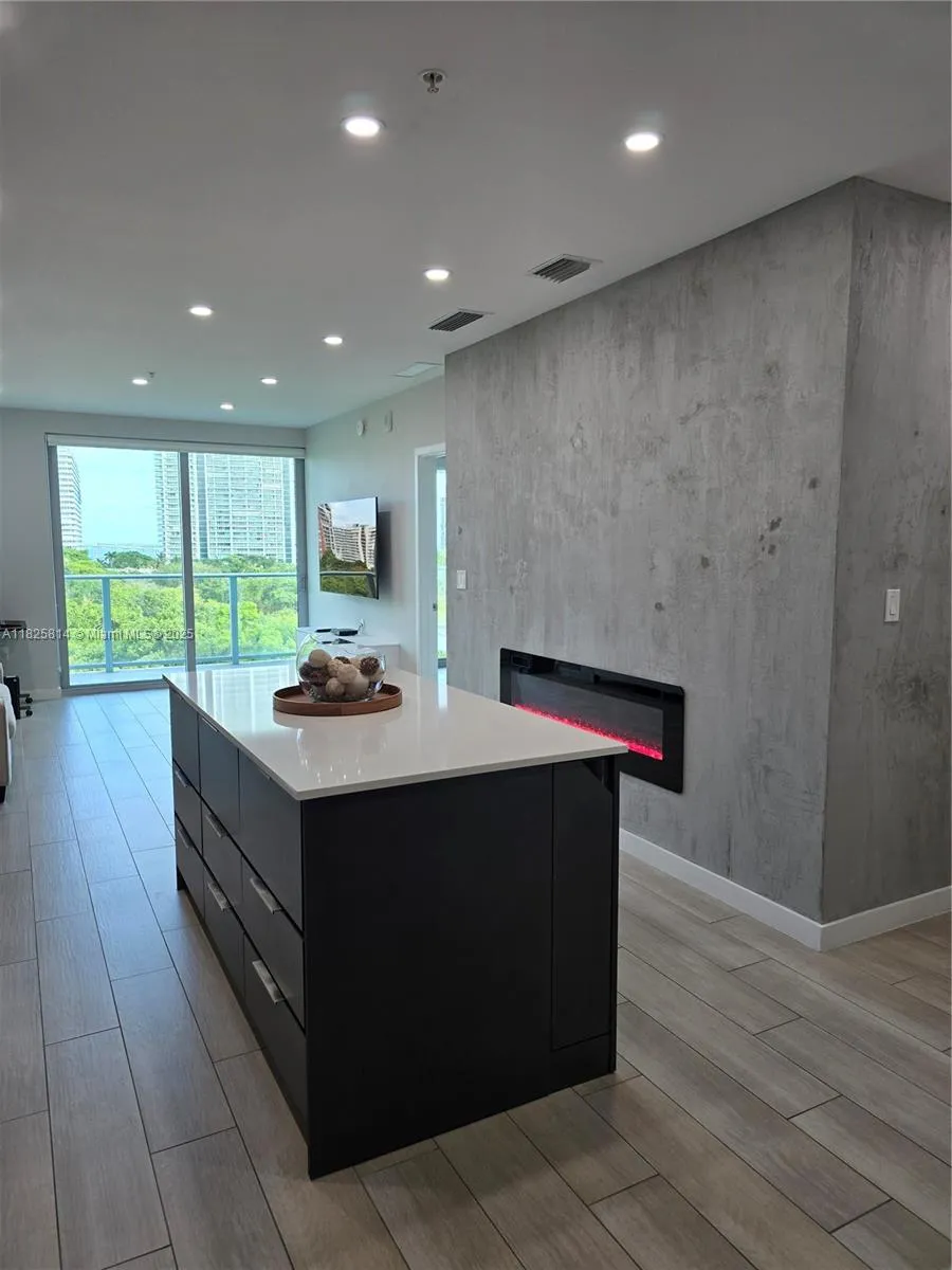 1 bedroom 1 bath for sale at 1600 SW 1st Ave # 809, Miami FL 33129