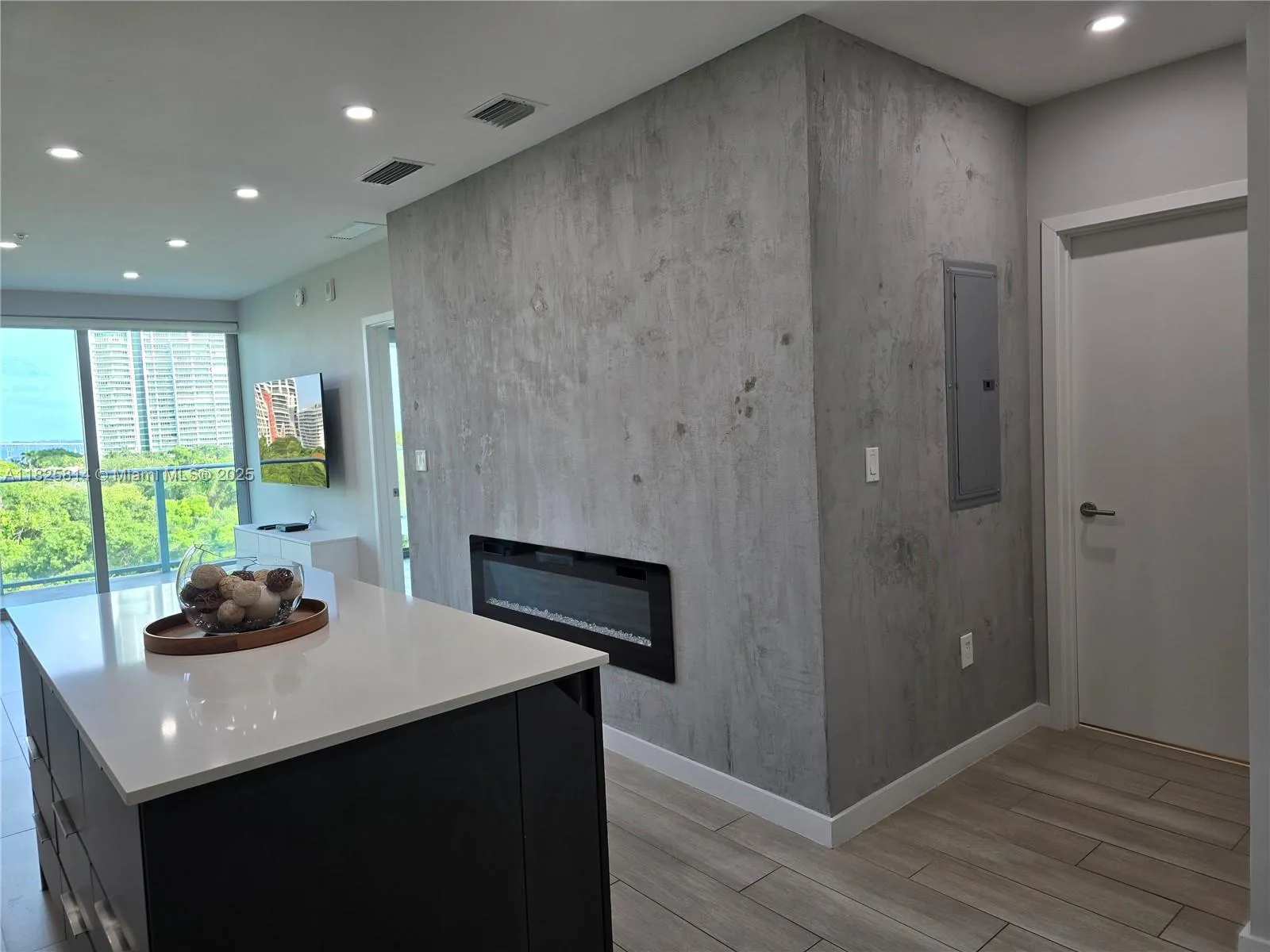 1600 SW 1st Ave # 809, Miami FL 33129