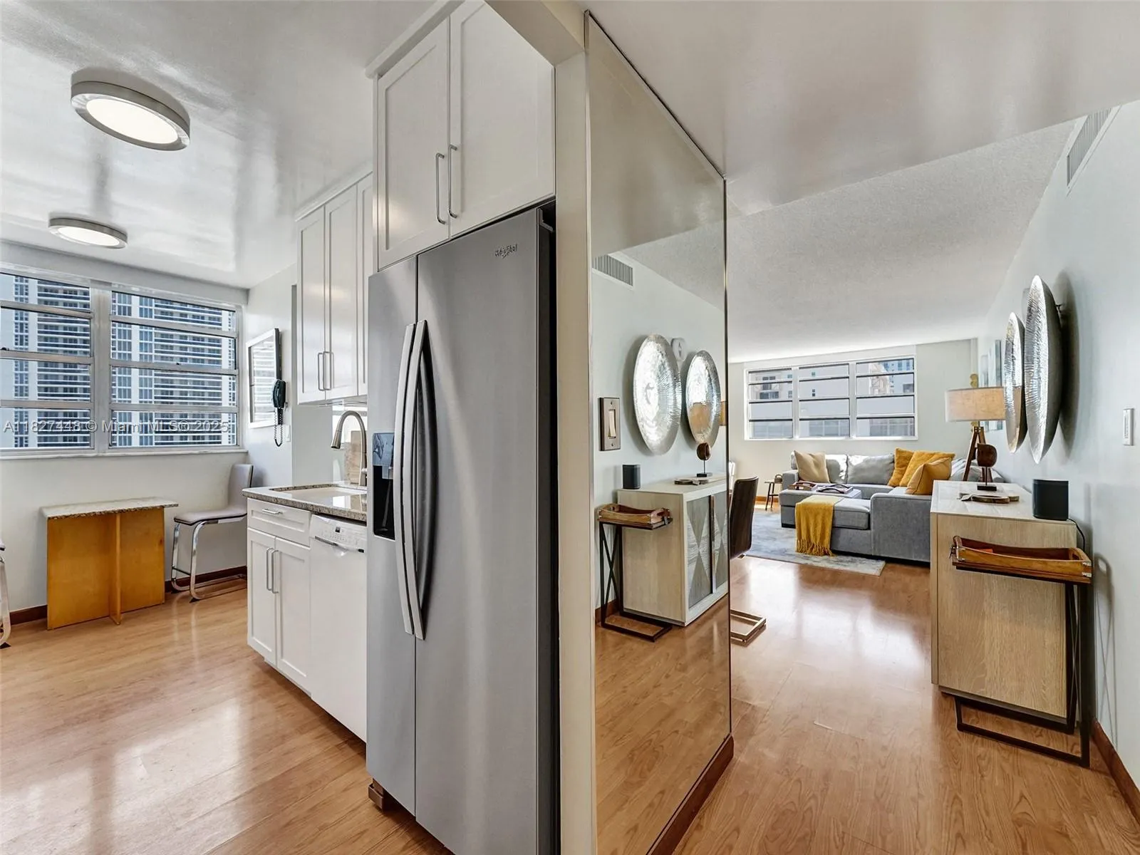 1833 S Ocean Dr # 1702, Hallandale Beach FL 33009