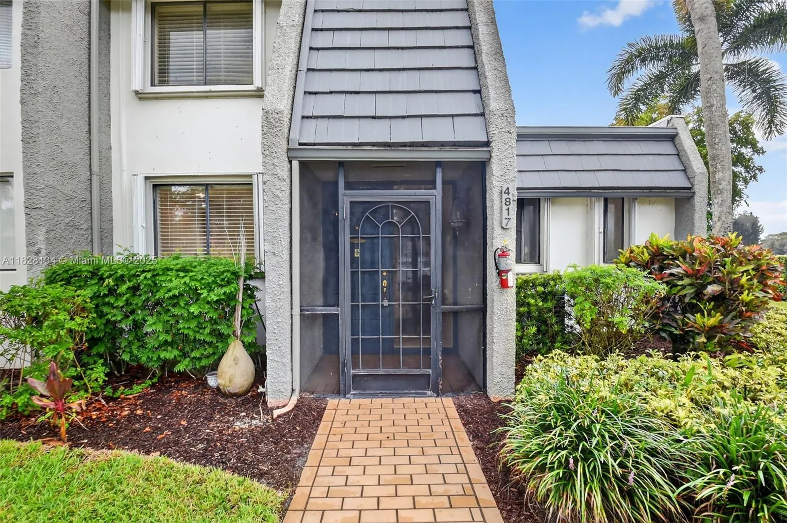 3 bedroom 2 bath for sale at 4817 Esedra Ct, Lake Worth FL 33467