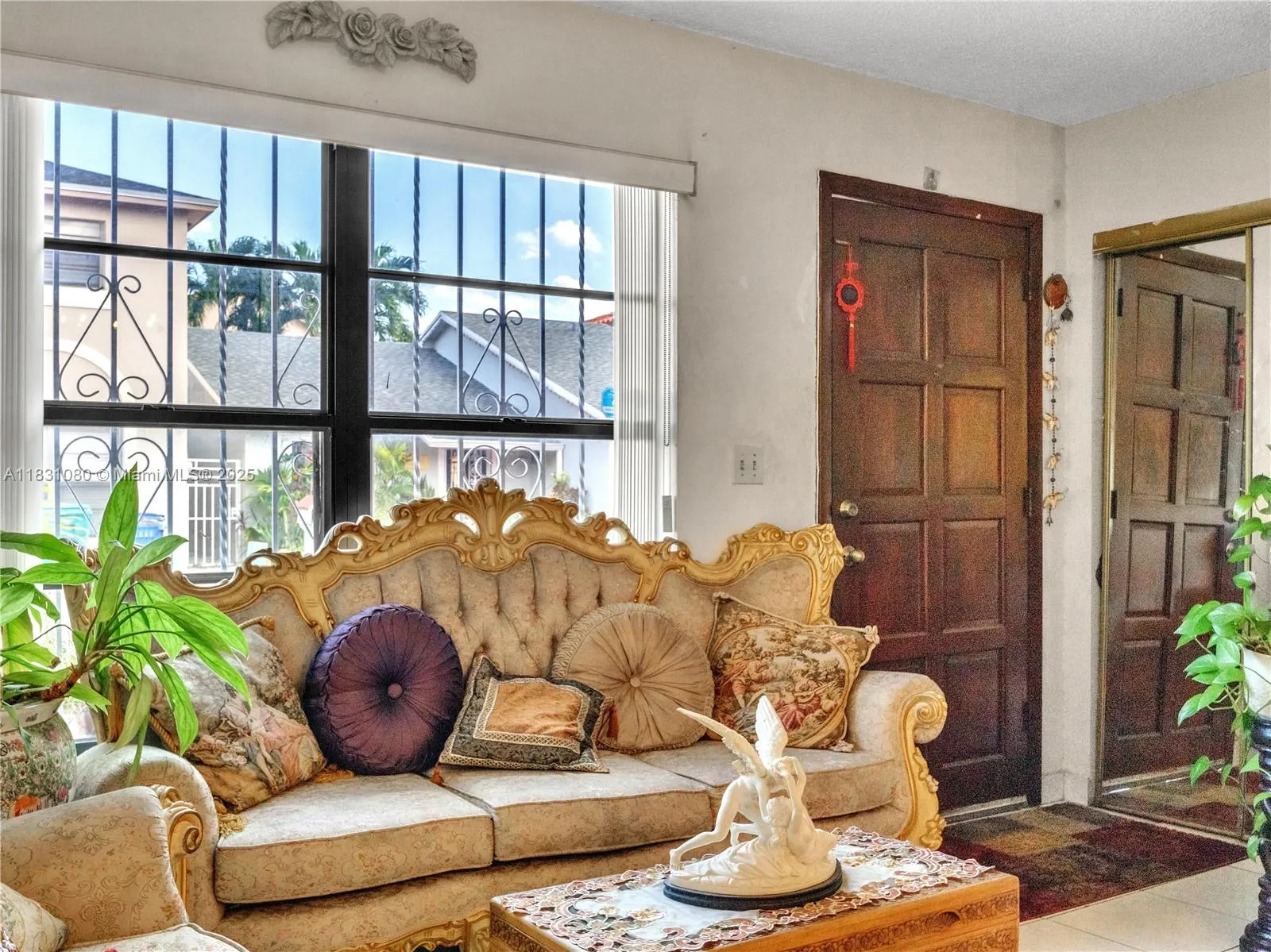 11525 SW 6th St, Sweetwater FL 33174