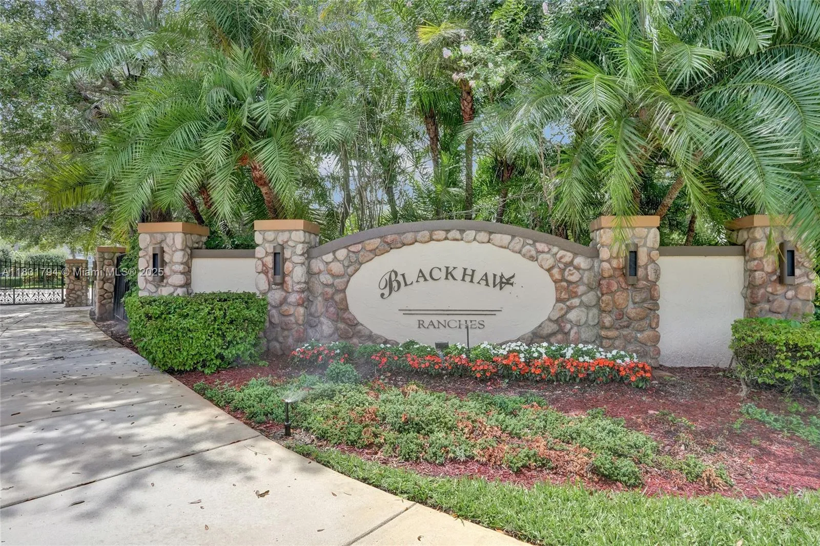 11056 Blackhawk Blvd, Davie FL 33328