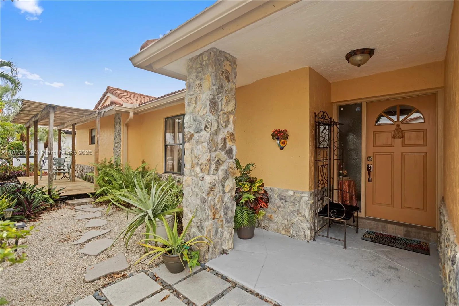 4 bedroom 3 bath for sale at 15824 Cotswold Ct, Davie FL 33331