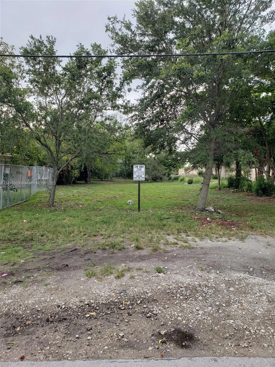 894 SW 9th Ct, Pompano Beach FL 33060