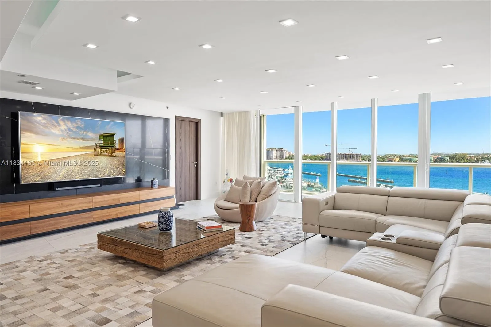 450 Alton Rd # 902, Miami Beach FL 33139