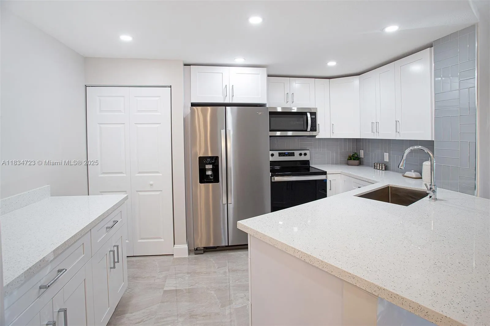 2 bedroom 2 bath for sale at 7527 S Oriole Blvd # 101, Delray Beach FL 33446