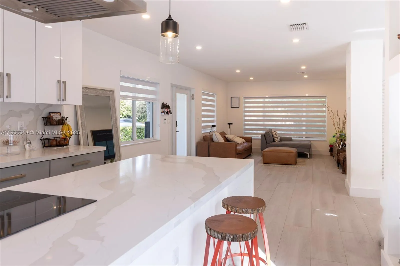 380 Morningside Dr, Miami Springs FL 33166