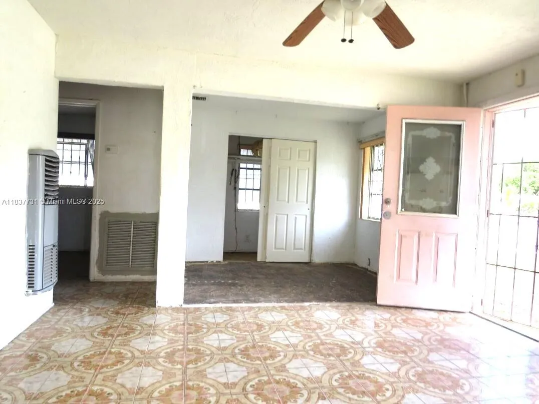 525 NW 16th St, Pompano Beach FL 33060