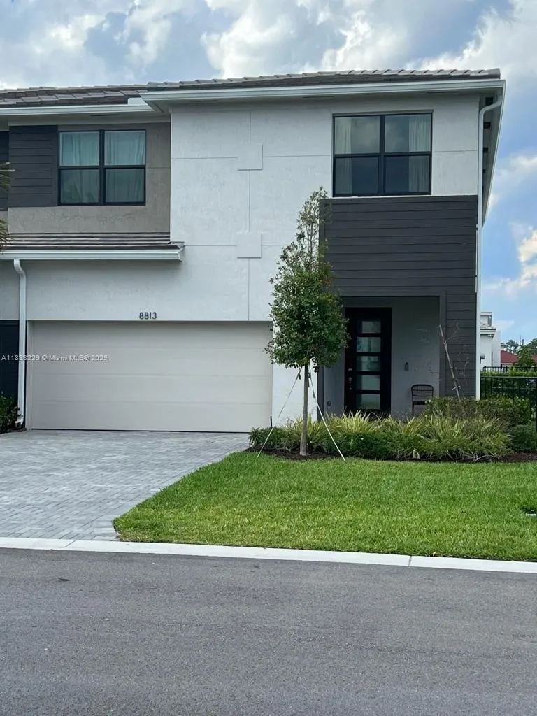 3 bedroom 2 bath for sale at 8813 Antarus Dr # 8813, Lake Worth FL 33467