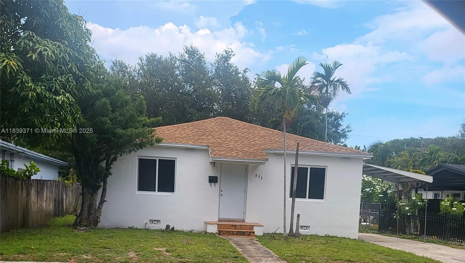2 bedroom 1 bath for sale at 511 NE 131st St, North Miami FL 33161
