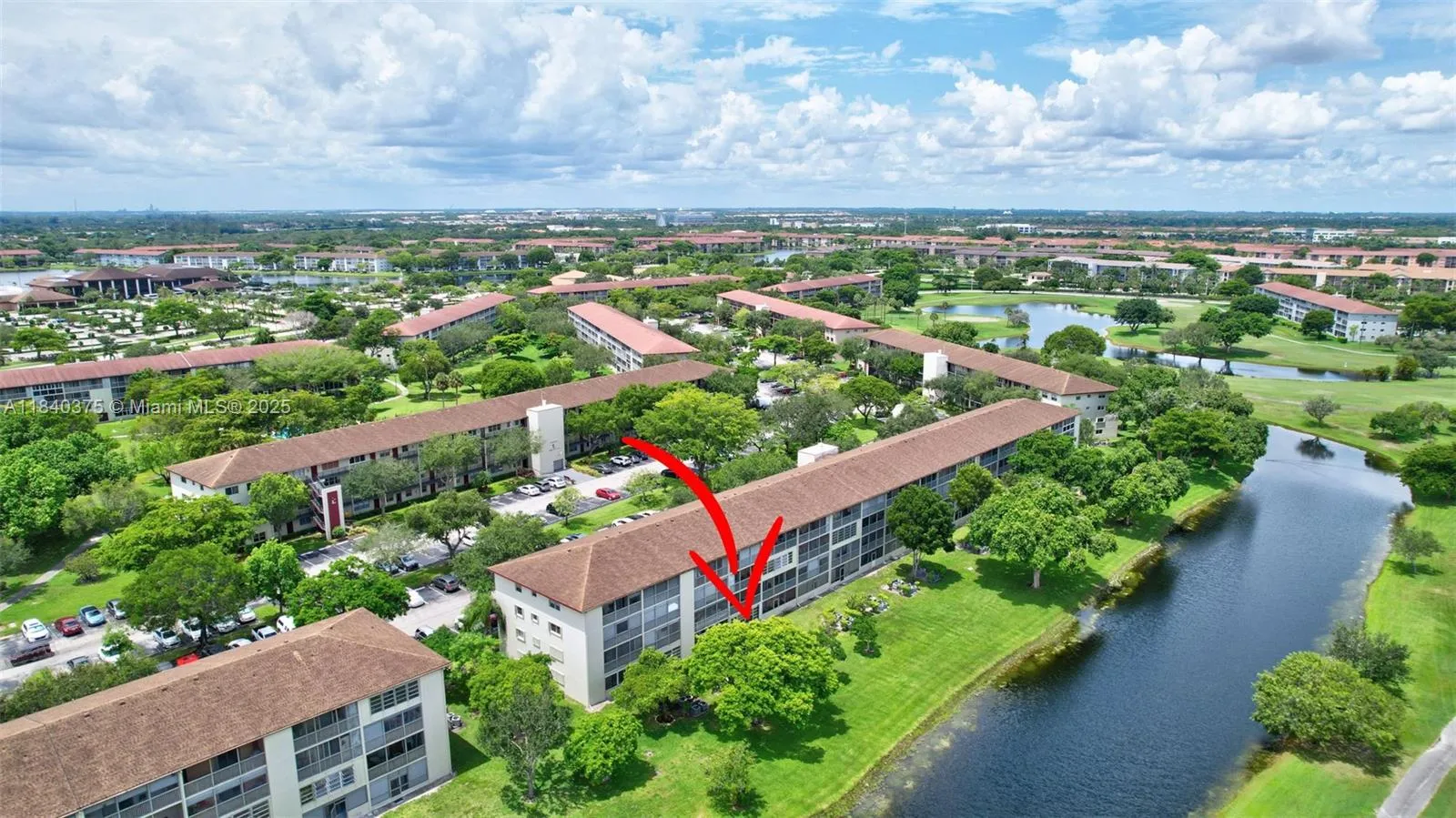 1 bedroom 1 bath for sale at 13255 SW 7th Ct # 115D, Pembroke Pines FL 33027