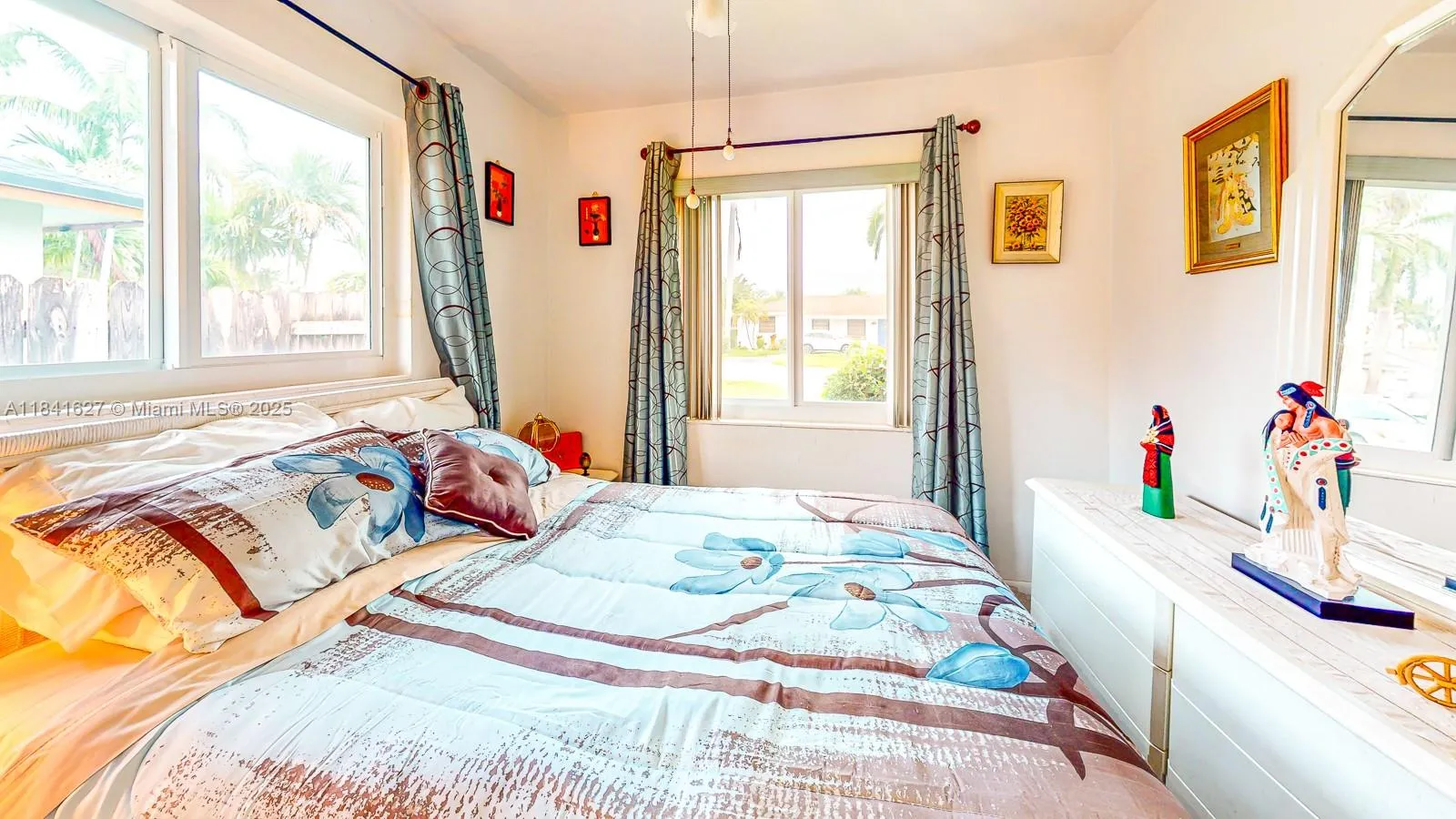 8121 SW 205th St, Cutler Bay FL 33189