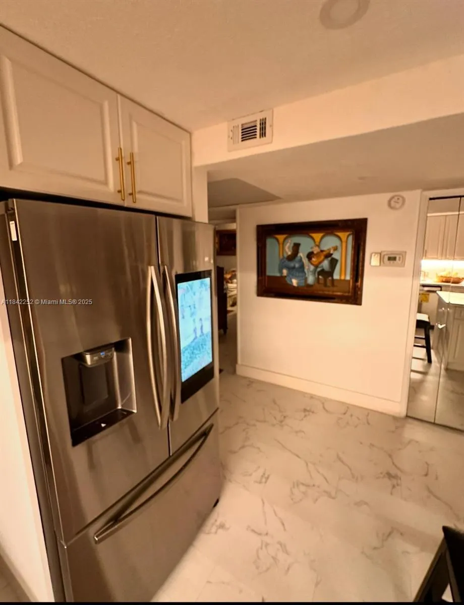 3250 N Palm Aire Dr # 710, Pompano Beach FL 33069