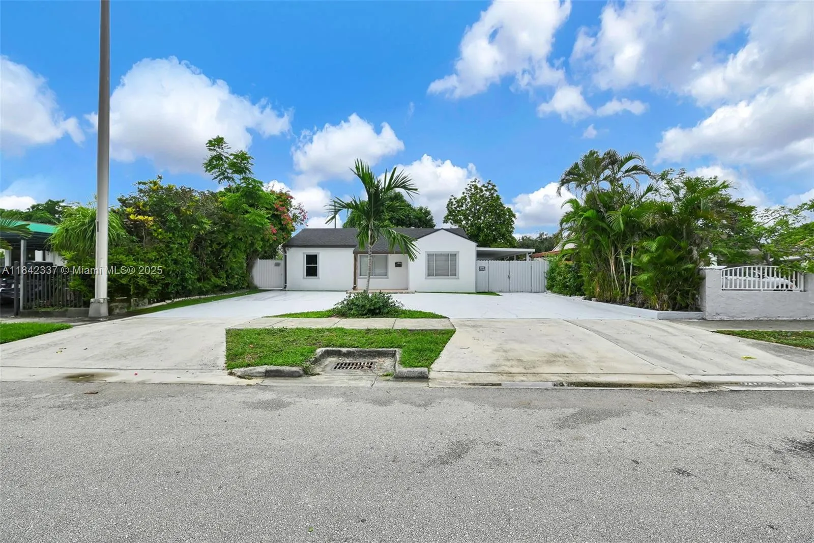 840 NE 4th Pl, Hialeah FL 33010