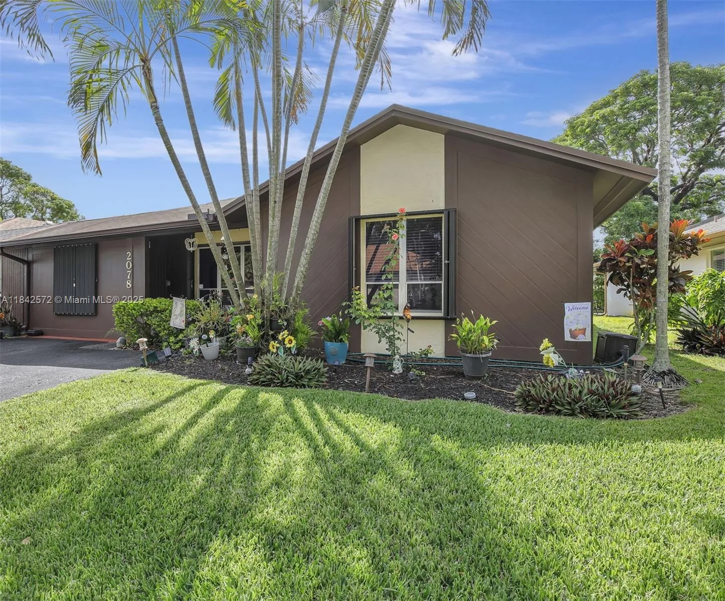 2078 SW 71st Way, Davie FL 33317