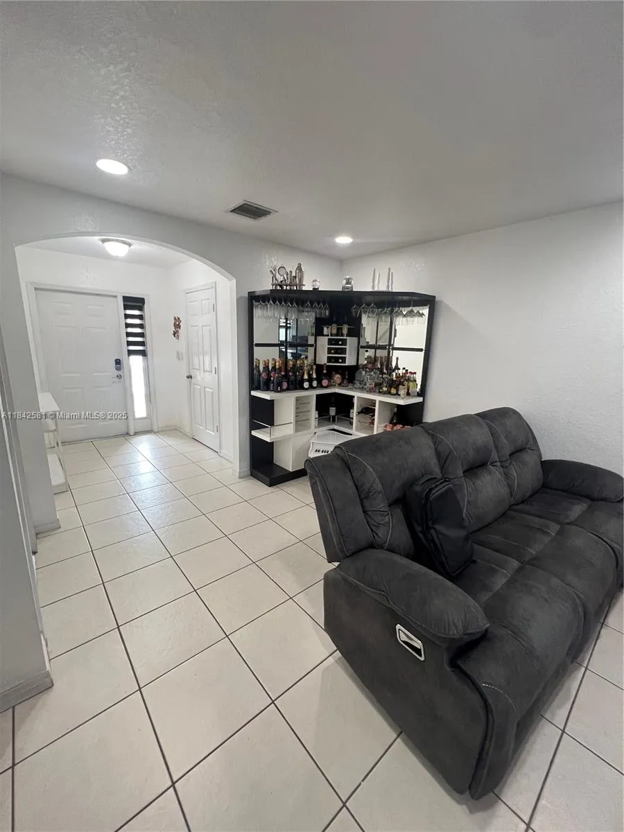 22155 SW 88th Path, Cutler Bay FL 33190