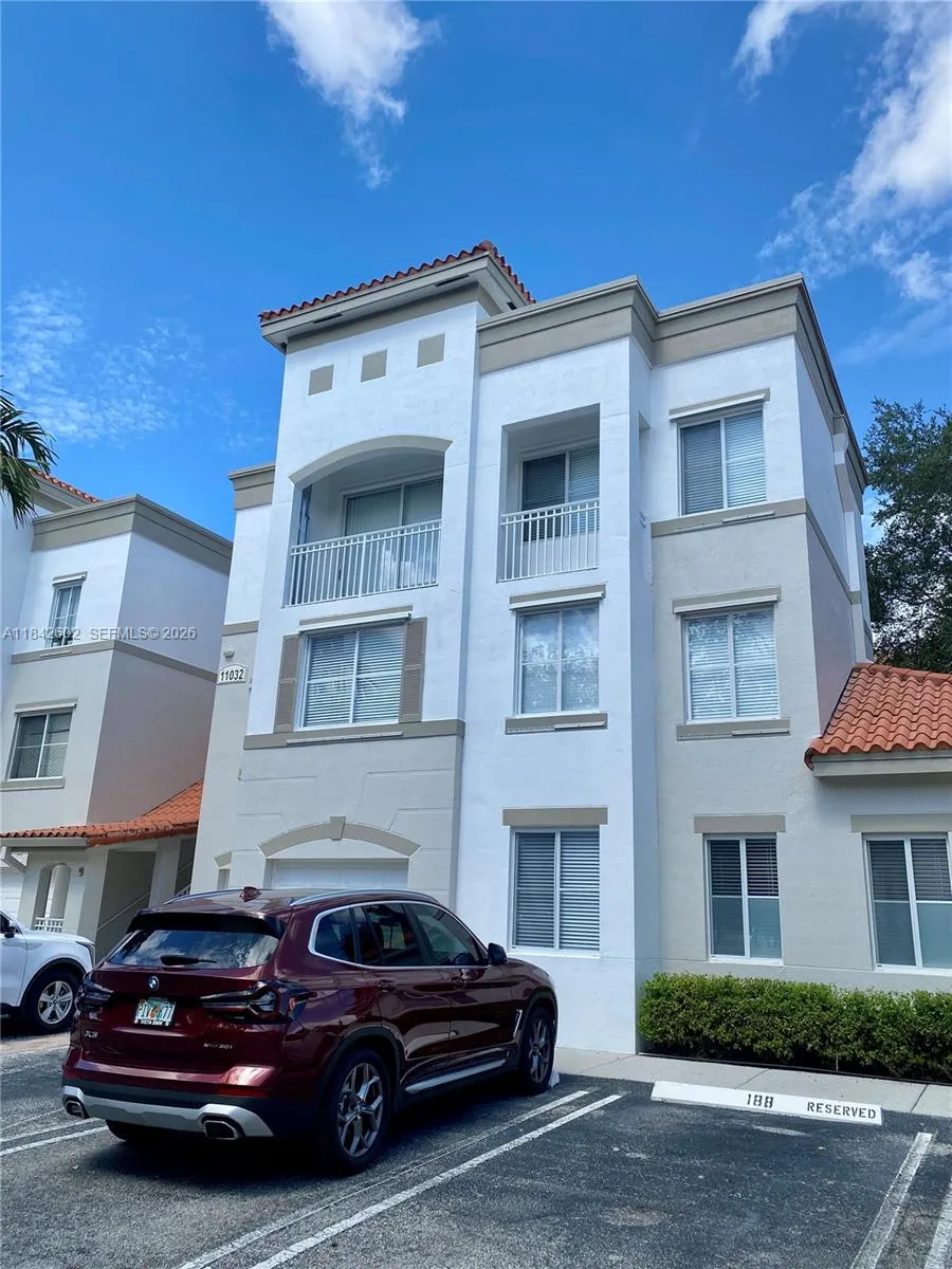 11032 Legacy Dr # 305, Palm Beach Gardens FL 33410